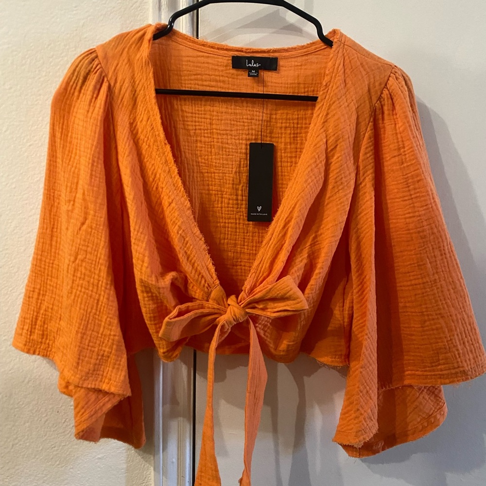 Lulu’s tied front top